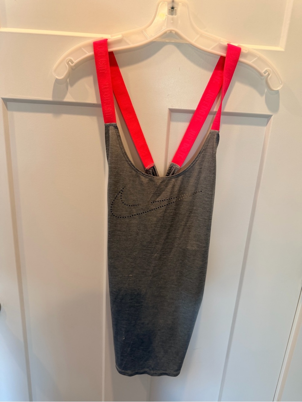 Nike Women’s Large Gray Pink Strappy Racerback Workout Tank Top